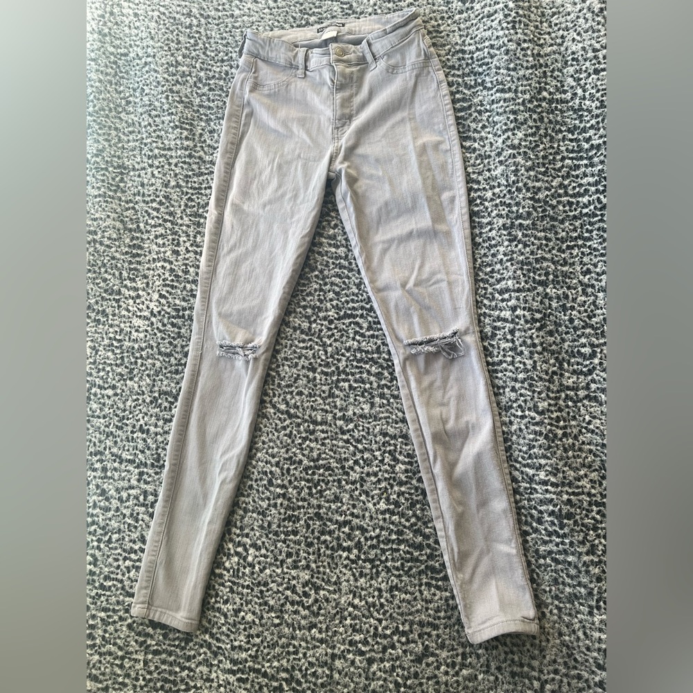 Light grey Jeans Size 5 🤍.